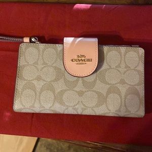 Coach Tech Phone Wallet In Colorblock Signature Canvas Light Khaki/Faded Blush